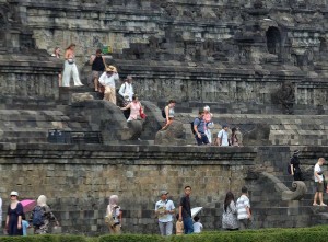 Kemenparekraf Targetkan Kunjungan Wisman ke Candi Borobudur Mencapai 2 Juta Wisatawan Pada Tahun ini