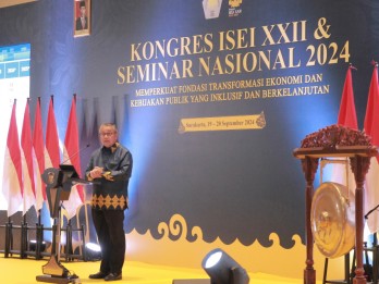 Perry Warjiyo Terpilih Sebagai Ketum ISEI Periode Ketiga, Cek Profilnya