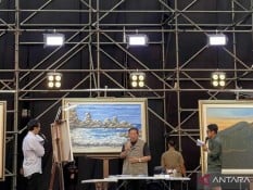 Momen SBY Melukis dengan Vincent dan Desta di Pestapora 2024