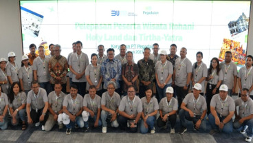 Apresiasi Kinerja, Pegadaian Berangkatkan Karyawan Terbaik untuk Wisata Religi