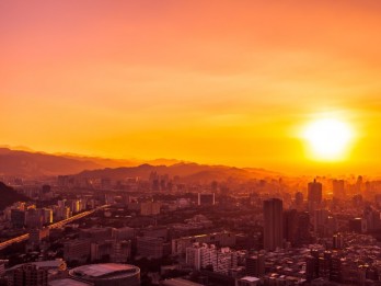 Cuaca Jakarta Panas Terik, Gara-gara Fenomena Equinox