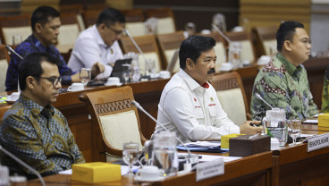 Raker Komisi I DPR Dengan Menkopolhukam