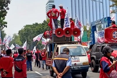 Nasib Kenaikan UMP 2025 di Tangan Prabowo