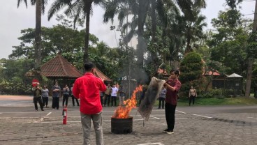 Laras Asri Resort & Spa Salatiga Gelar Pelatihan Pemadaman Kebakaran