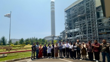 PLTU Batang Dukung Pengembangan SDM Kabupaten Batang lewat Beasiswa