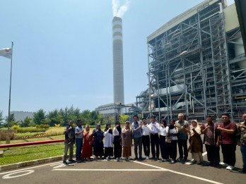 PLTU Batang Dukung Pengembangan SDM Kabupaten Batang lewat Beasiswa