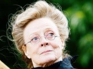 Aktris Maggie Smith Pemain Film Harry Potter dan Downtown Abbey Meninggal Dunia