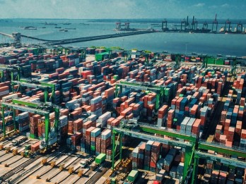 Kunjungan Kapal ke Teluk Lamong Naik 8%, Rute Baru Jadi Pendorong