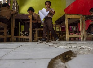 Sekolah Rusak Terdampak Proyek Tol Serang-Panimbang