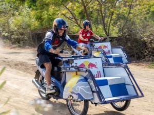 Kocak, Momen Pebalap MotoGP Balapan Becak, Ada Jorge Martin dan Pedro Acosta