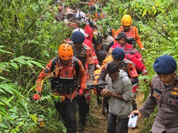 13 Orang Dinyatakan Tewas di Longsor Tambang Emas Solok