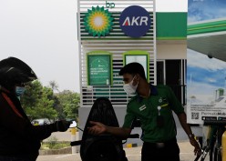 Ada yang Balik Arah Borong Saham AKR Corporindo