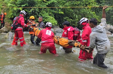 Longsor di Kawasan Tambang Emas Solok, 25 Orang Tertimbun Tanah