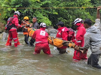 Longsor di Kawasan Tambang Emas Solok, 25 Orang Tertimbun Tanah