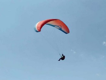 Atlet dari 9 Negara Bertanding di West Java International Paragliding Championship 2024