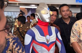 Alasan Jamaludin Malik Pakai Kostum Ultraman saat Dilantik Jadi Anggota DPR