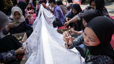 Mahasiswa di Solo Ikuti Acara Belajar Membatik Dengan Ceria di Museum Radya Pustaka