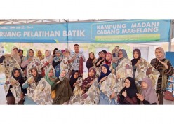 Hari Batik Nasional, PNM Berdayakan Pengrajin Batik di Kampung Madani