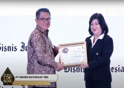 Semen Baturaja (SMBR) Raih Penghargaan Outstanding Achievement Top BUMN Awards 2024