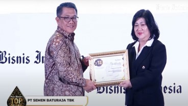 Semen Baturaja (SMBR) Raih Penghargaan Outstanding Achievement Top BUMN Awards 2024