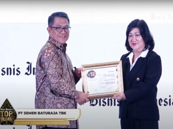 Semen Baturaja (SMBR) Raih Penghargaan Outstanding Achievement Top BUMN Awards 2024