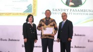 PT Surveyor Indonesia Raih 2 Penghargaan Top BUMN Awards 2024