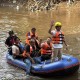 RK Susuri Kali Ciliwung Naik Perahu Karet, Dengarkan Keluhan Warga Condet