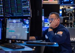 Wall Street Ditutup Merah, Investor Waspadai Eskalasi Konflik Timur Tengah