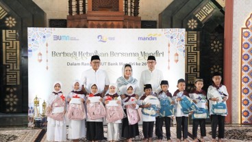 Rayakan Kehangatan HUT ke-26, Bank Mandiri Bagikan Santunan Pendidikan ke 2.600 Anak Yatim Piatu