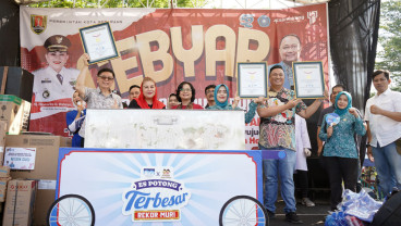 Air Minum Biru, Jamu Jago dan PKK Kota Semarang Sosialisasi Hempas Stunting lewat Rekor MURI