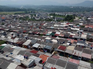 Kementerian PUPR telah membangun sebanyak 10,2 juta unit rumah bagi masyarakat melalui Program Sejuta Rumah