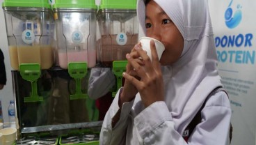 Badan Gizi Nasional Bakal Uji Coba Susu Ikan untuk Program Makan Bergizi Gratis