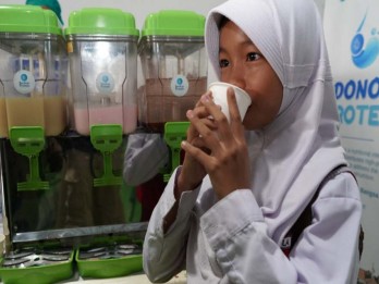 Badan Gizi Nasional Bakal Uji Coba Susu Ikan untuk Program Makan Bergizi Gratis