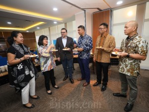 Kunjungan Accor Group di redaksi Bisnis Indonesia dalam rangka menjalin kerja sama sekaligus memperkenalkan jaringan bisnis perhotelannya