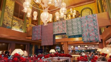Amanda Hartanto Tampilkan Koleksi The 5 Senses of Batik