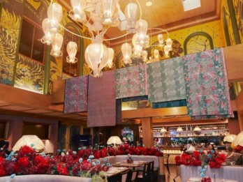 Amanda Hartanto Tampilkan Koleksi The 5 Senses of Batik