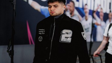 Kevin Diks Datang ke Indonesia, Sinyal Bakal Naturalisasi?