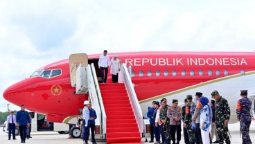 Pesawat Kepresidenan Boeing 737-800 Sukses Mendarat Perdana di Bandara IKN