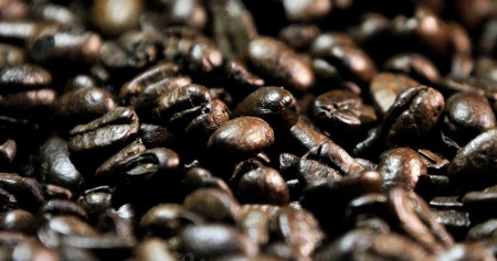Biji kopi Indonesia, salah satu komoditas ekspor andalan. / Bisnis-Himawan L Nugraha