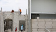 Semen Padang Bangun Rumah Warga Kurang Mampu Gunakan Sepablock Bahan Ramah Gempa