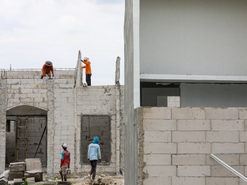 Semen Padang Bangun Rumah Warga Kurang Mampu Gunakan Sepablock Bahan Ramah Gempa