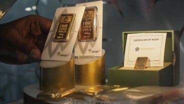 Harga Emas Antam Hari Ini Turun Jadi Rp1,49 Juta per Gram