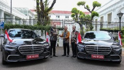 Jelang Pelantikan Prabowo-Gibran, Istana Siapkan 60 Unit Mercedes Benz S-Class