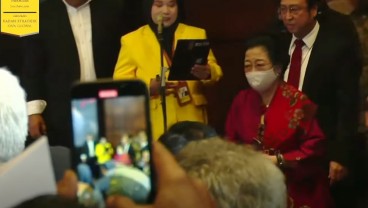 Bukan Bertemu Prabowo, Megawati Justru Hadiri Sidang Terbuka Hasto di UI