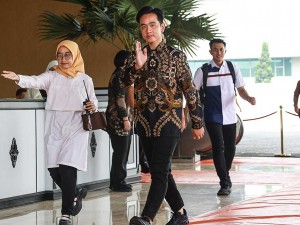 Gibran Rakabuming Raka Ikuti Geladi Bersih Pelantikan Presiden dan Wakil Presiden di Gedung Nusantara