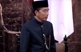 Wajah Jokowi Semringah, Saksikan Gibran Ucap Sumpah Jabatan Jadi Wapres RI