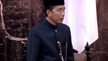 Wajah Jokowi Semringah, Saksikan Gibran Ucap Sumpah Jabatan Jadi Wapres RI