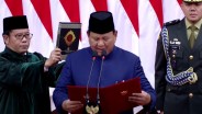 Momen Prabowo Berpelukan dengan Anies Baswedan Usai Pelantikan