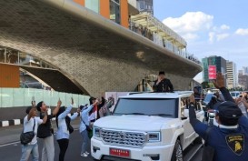 Momen Jokowi Pamitan dan Sapa Warga di Jakarta Sebelum Mudik ke Solo