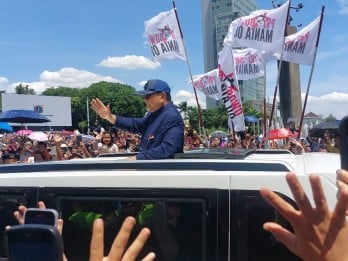 Momen Prabowo Joget di Atas Mobil Detik-detik Masuk Istana Merdeka